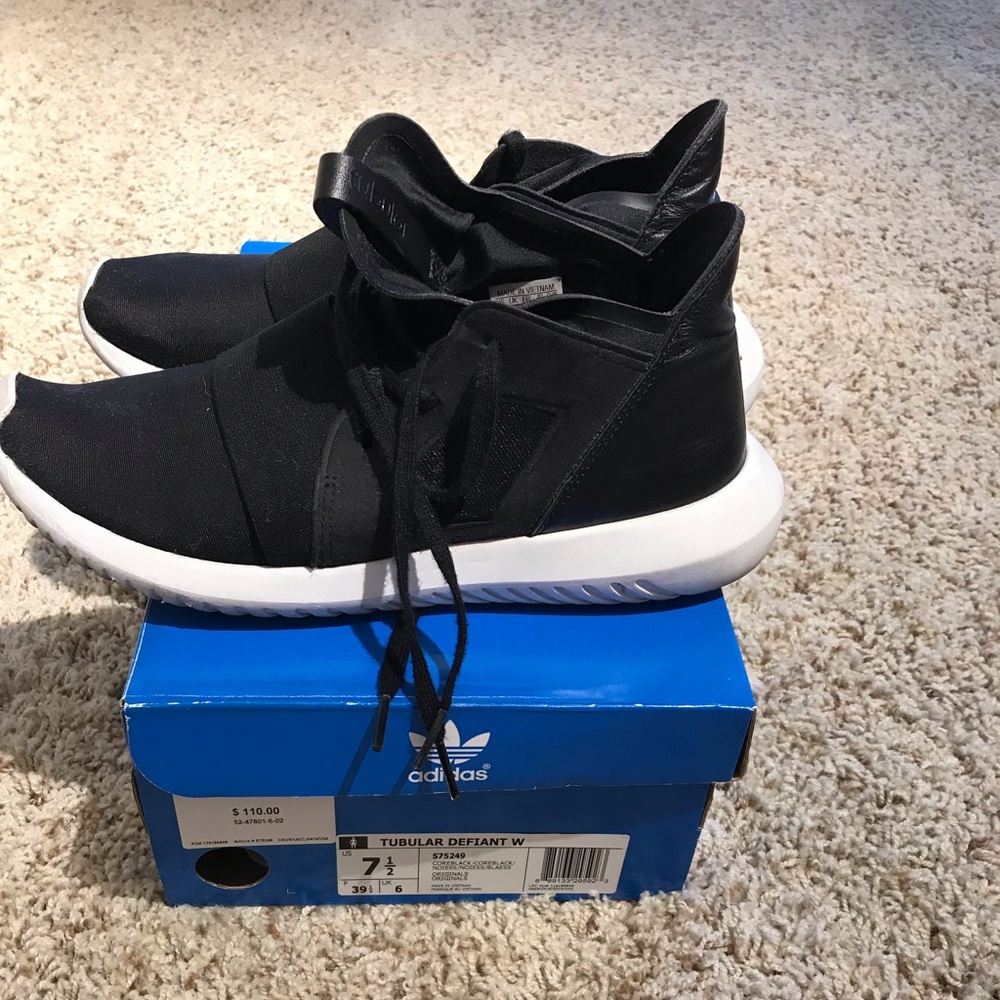 Adidas Tubular Defiant Sneakers